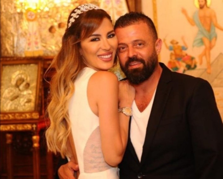 السيد مصطفى القواس وعقيلته الاعلامية داليا احمد يقيمان سهرة عشاء على شرف رجل الاعمال ريشار كنعان والاعلامية زينة الزغيي 3 7c6b96752303eca60000392525579d3f