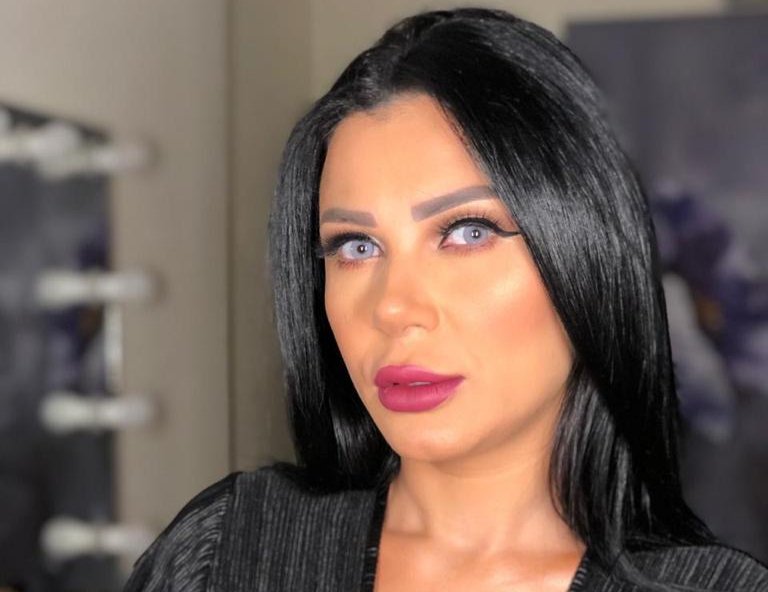 النجمة المصرية منى ممدوح تنعي الراحل الممثل القدير حسن حسني بكلمات مؤثرة 3 98533f02387f508cbd47d6e0c43cfbbc