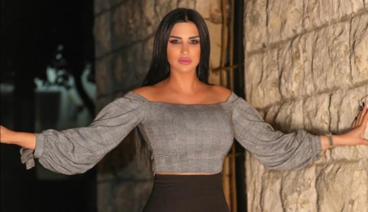 خبيرة التاتو فرح رمال : سيرين عبد النور '' رقم ١ " في الساحة اللبنانية 1 5c7fa99a9218f1f4bb08a56175089149