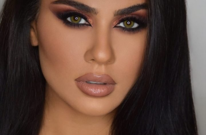 YOUMI ، سيّدة أعمال لبنانيّة تُعدّ من أصغر سيّدات الأعمال النّجاحات في لبنان والوطن العربيّ. 1 94422f58e3d6a6a0e1a9cfe84205e5d7