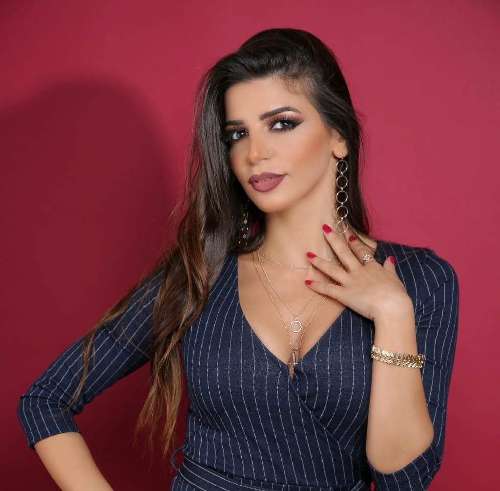 هلا توما تتألق في جلسة تصوير وتستعد لمفاجأة فنية رغم الحجر الصحي ! 3 eb4138b973a64793bf0d70fbda656fdb