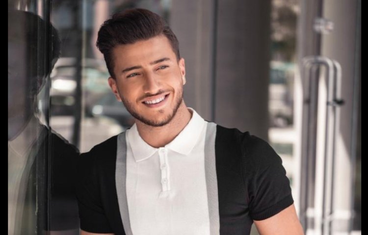 Elio Nader and his EN online spotlights 3 a052d6c6bfcd406287c0c1c134f256d6