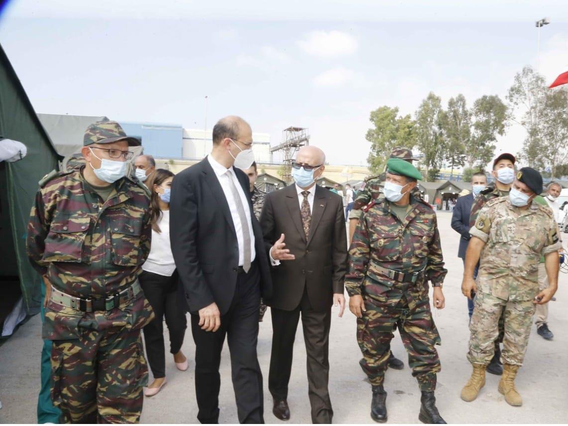 بعد الجولة، الوزير حسن يتوجه بالشكر الى جلالة الملك محمد السادس على هذا التعاون والمبادرة وسرعة الاستجابة لنداء استغاثة جرحى الانفجار المدوي في مرفأ بيروت. 3 98cd52a6574024f41f15a8bfc43d52c3