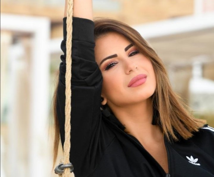 "بكفي لحالي" للنجمة ربى خوري تتعدى النصف مليون مشاهدة على اليوتيوب 3 c914d01fc43de22fbfa411852f3c0b94