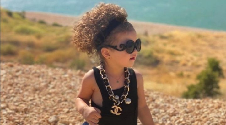 بالفيديو: النجم العراقي نور الزين يغنّي "الخلقة نار" لأصغر فاشينيستا لبنانية "نايا محمد شريف". 1 d6560d020511ba174e9ea451709f2cf1