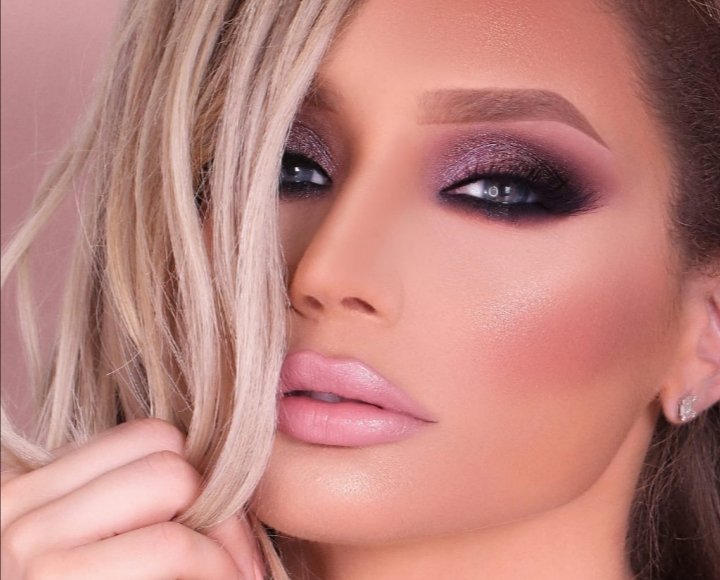 ريمي بغدادي.. وجه اعلاني عالمي ونجمة مواقع التواصل الاجتماعي 3 998cc386a58af0ef83f5bdfcf8e19a11
