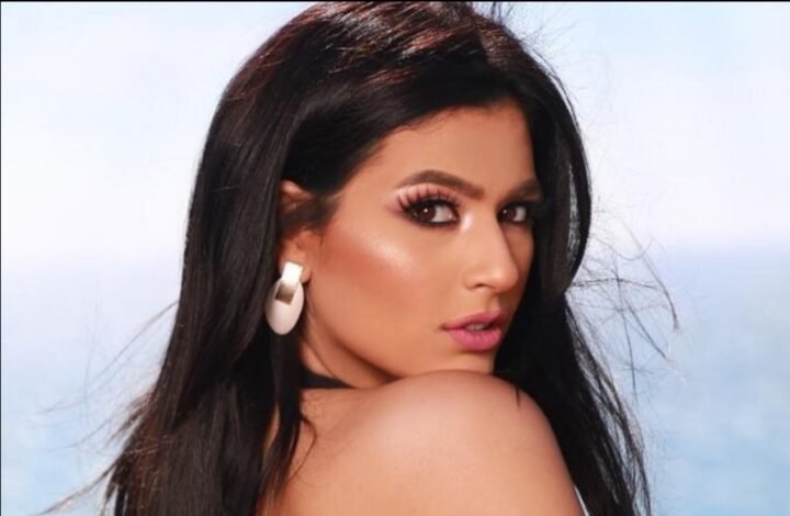 حساب فاشن بوليس ينشر أجمل إطلالات الإعلامية رنيم مزبودي 1 b4757bbd06144e330b6163e8260e3037