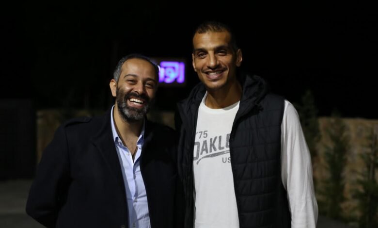 إسماعيل أحمد "السمعة" في ورشة دكتور خالد غطاس. 1 8b98820e14387807a11a7132337f913b