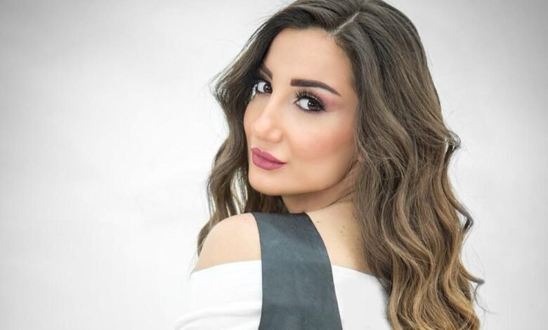 الموديل جوانا مسعد خبيرة في إدارة الصفحات الإلكترونية 1 80957fc65e202cd9b3f367e89017b14e