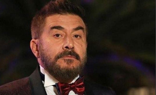 عابد فهد يثير الجدل بإطلالته والجمهور يشبهه لـ الوليد بن طلال وآل باتشينو 1 db56a5e2a2f3785cff29a1b98aacc2e9