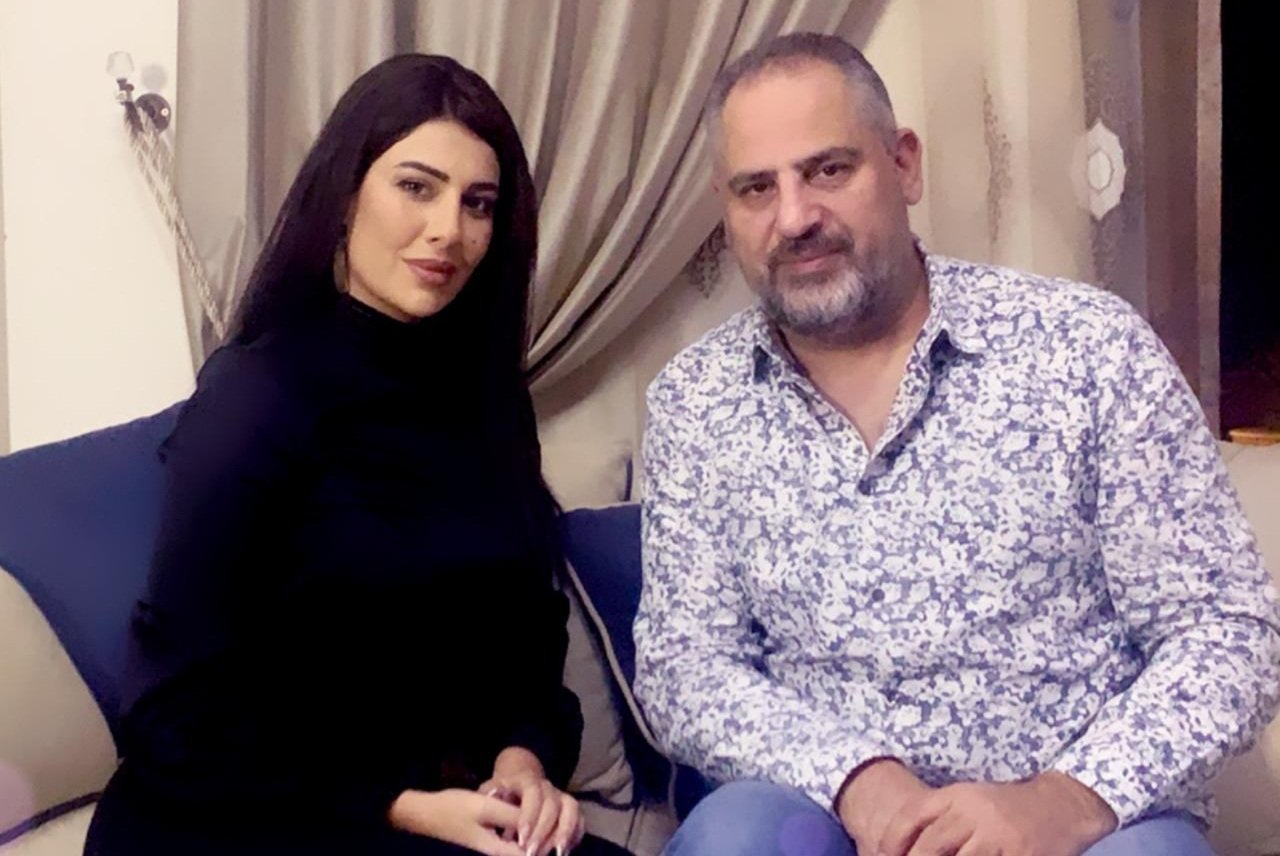 غنوة محمود بسبب هذا السؤال تنهمر بالبكاء ! وزكريا فحام يخترق منزلها ! 3 ef4d5a369f32be497ac399cd4dc7e269