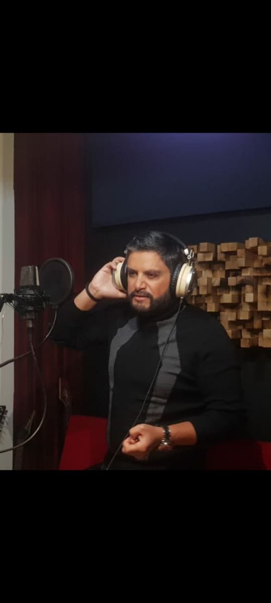 هشام الحاج يستعد لاطلاق " عطيني من حبك" قريباً 3 a613505fbab2c31c45444fbb4e83ad8a