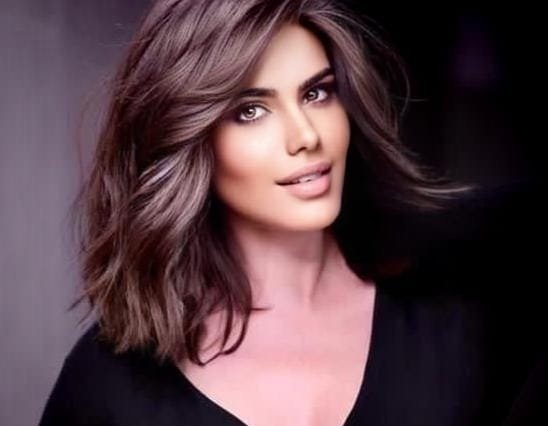 لوك جديد واطلالة ساحرة... هكذا عادت الممثلة دالي جو الى الساحة الفنية 1 b449a3961029da95b46732694f848efd