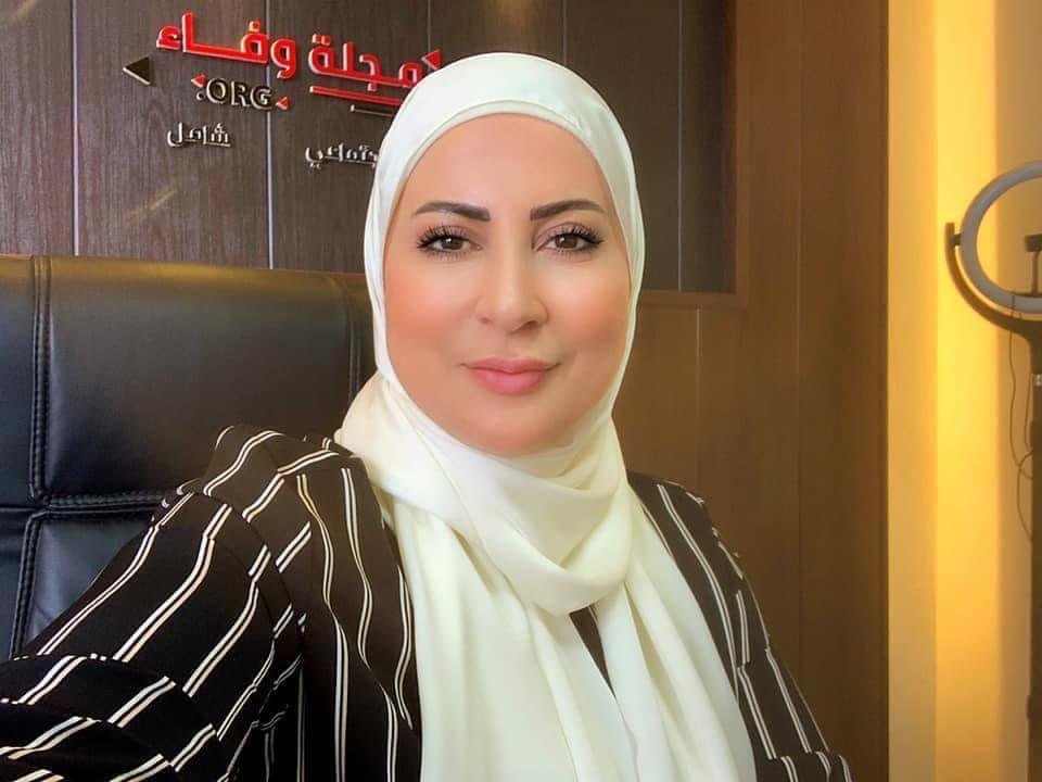 وفاء بيضون : أيّها " المعلم " عظمتك السماء .. إنك فوق الوصف والأوصاف! 3 c18efca3389f897c887c0b3f96c2e5e5