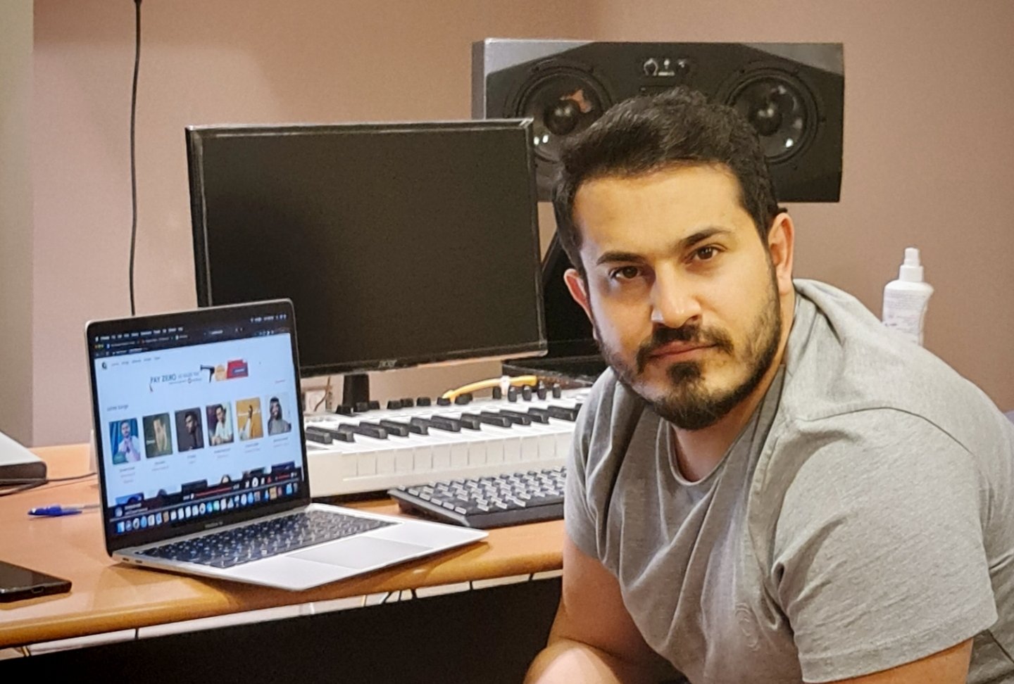 الخبير التقني ahmad shhadeh يحذر أولياء الأمور من 5 أخطار تهدد الطلاب أثناء التعليم عن بعد 3 bb0a2a93d12bf23a9a70cf34a0f31550