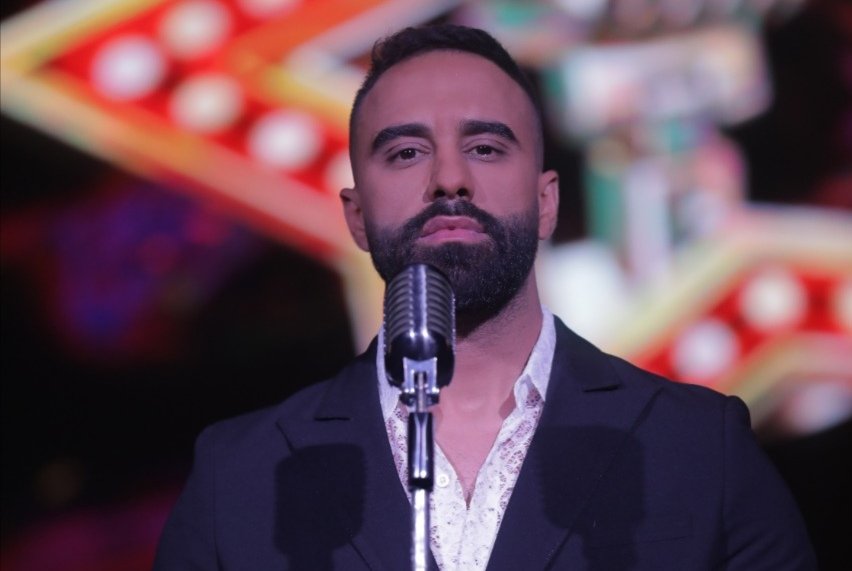 "سواك انت" للفنان أحمد العايد تنقل الجمهور عبر جلسات وايت الى عالم رومنسي 3 ab0f354462c705afc7d3fed296c6d087
