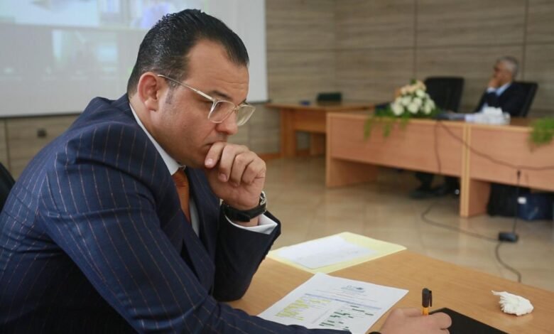 الباحث زهير العوني يحصل على الدكتوراه بميزة مشرف جدا مع تهنئة أعضاء اللجنة والتوصية بالنشر 1 8cbc010022250998f0c2aaf7c0b5d86a