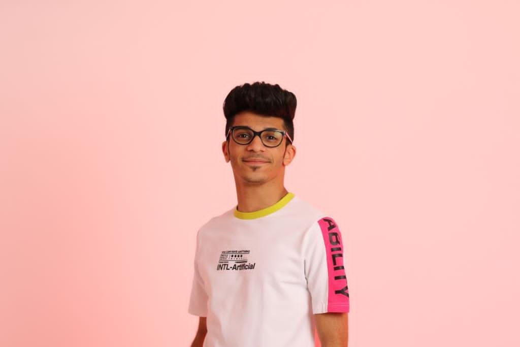الممثل محمد ناصر الشامسي يقدم مجموعة من النصائح للمؤثرين عبر مواقع التّواصل الاجتماعيّ 3 a7e90f7520cebc1b1be00e9ac147d54b