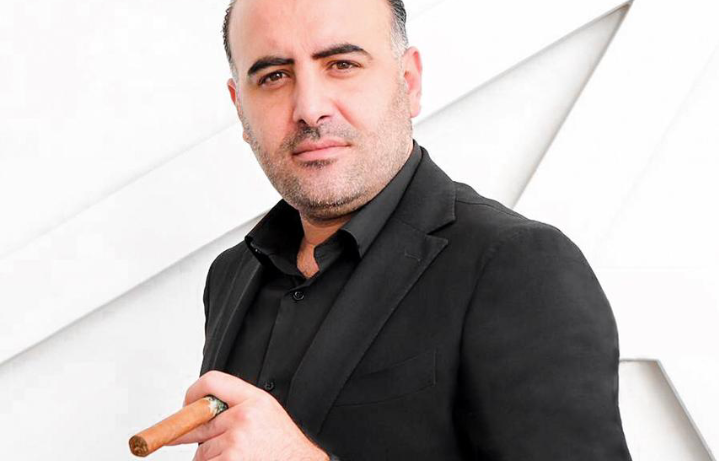 من هو رجل الأعمال عاطف هزيمة؟ 1 aaca20d519f509e055d66848bf9066d3