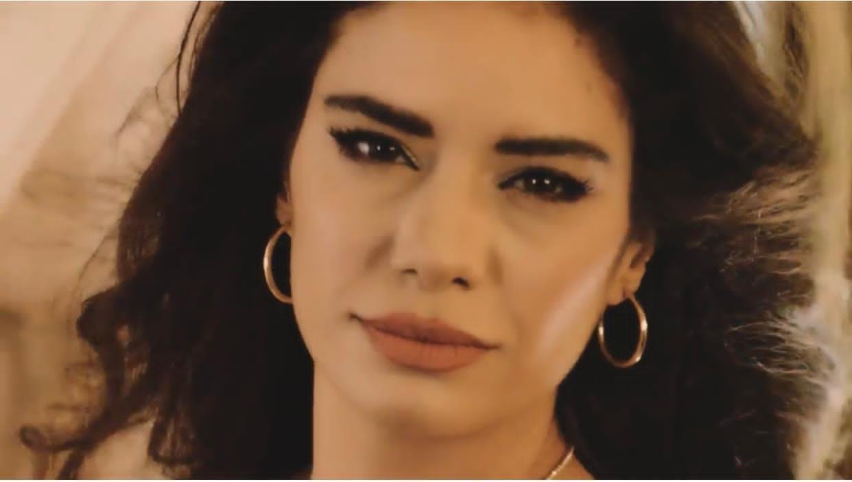 الفنانة زي تسلك درب النجاح بـ “رفيقة دربك” 3 e54532a164c9da8097adedd60ddab624