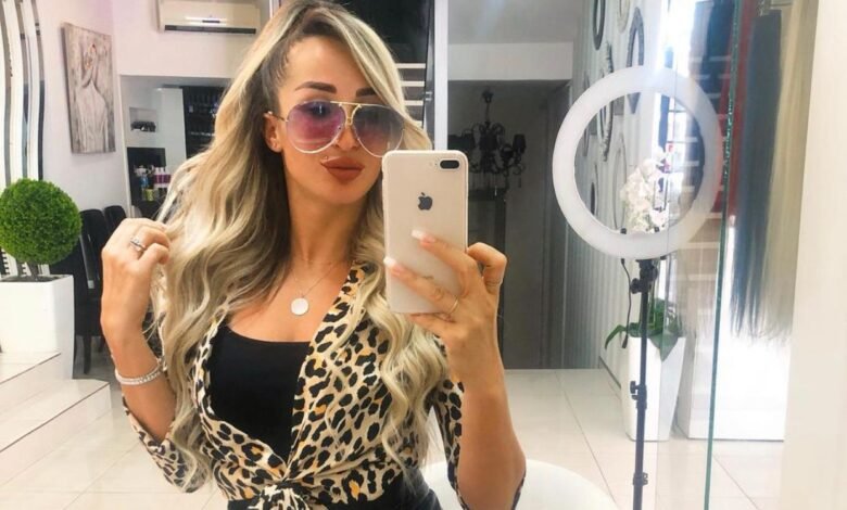 المزيّن هاني مقهور يضفي لمساته السحرية على إطلالة مايا نعمة 1 705b2a5b70ab24b7fdec4c1cccdab4f3