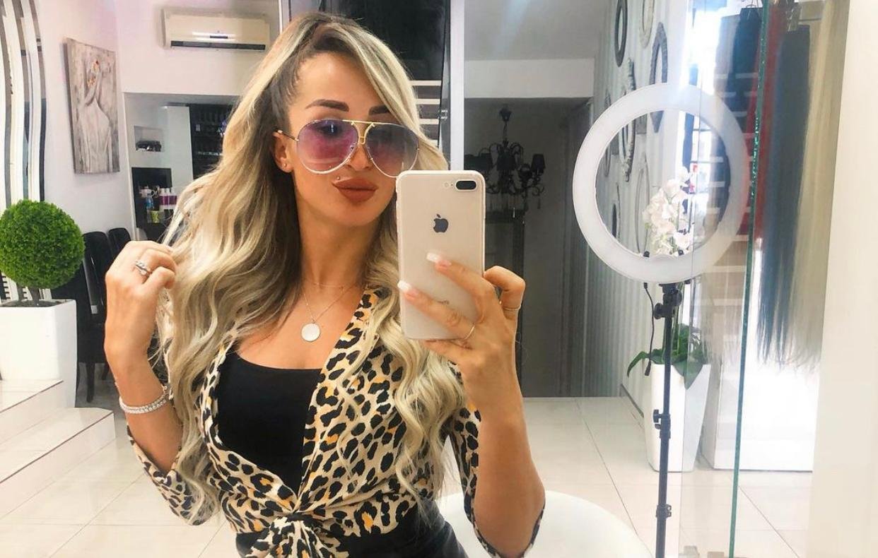 المزيّن هاني مقهور يضفي لمساته السحرية على إطلالة مايا نعمة 3 705b2a5b70ab24b7fdec4c1cccdab4f3
