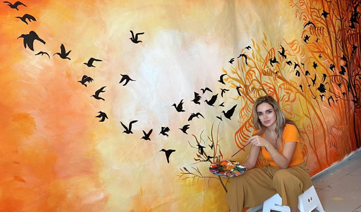 "اكبر لوحة في دبي"... آخر انجازات الرسامة نور بازرباشي 1 d6ccecf1b68d4f562d43dae4979b2cb0