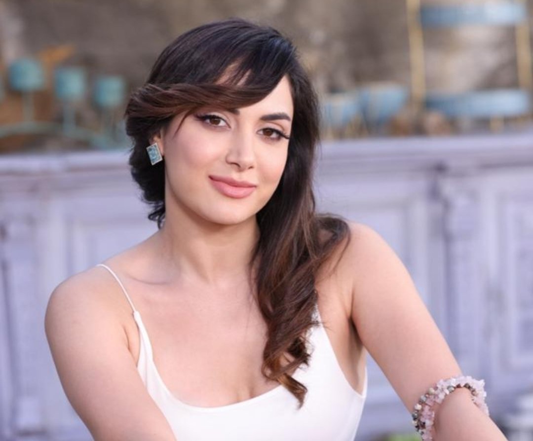 ليا شام تطلق "دنيتنا" مؤكدتا أن لا حدود للفن والأحلام! 3 265703bba33dc05c3362e8022f559cbf