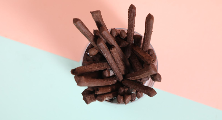 "Chocolate Sticks" ... طبق صحي بامتياز ضمن قائمة "Belicious Bakes" 1 8a9becbf13fef42b60dd74d1905a7a06