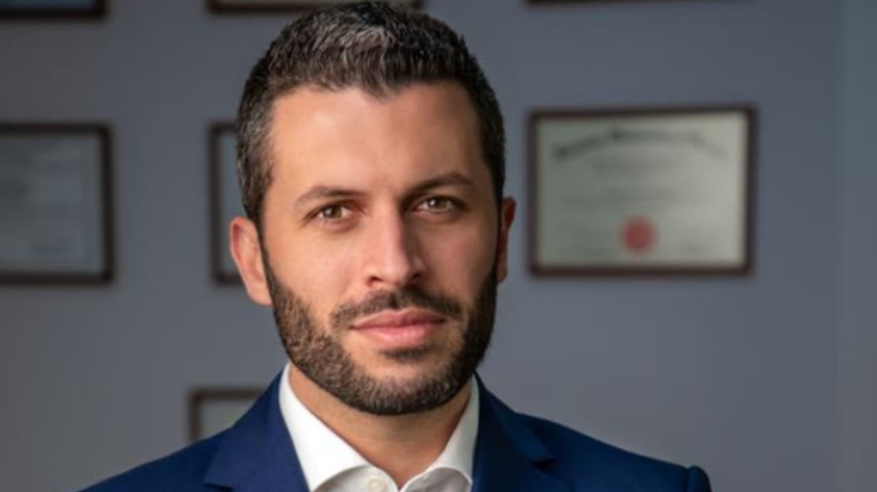 جورج زيادة : الإقبال كبير على عمليات شفط دهون الخد 3 1640691582aa52e8a5c4