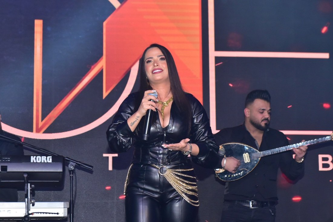 ليلة ميلادية مميزة مع النجوم سارة الزكريا ويوسف ملك والكوميدية جوانا كركي في Number One ضبية 3 490ea9efb4077282120a3f82fcf4a4ab