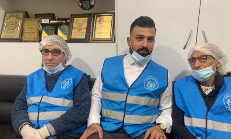 أخصائي زراعة الشعر سامر فاضل رفقة صلاح تيزاني في مبادرة المطبخ المركزي 1 1647857595b58300e1cd