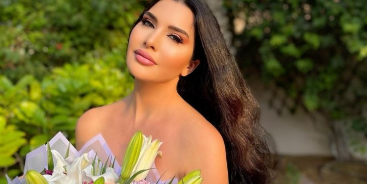 لاميتا فرنجية تطل بالعباءة.. وجمالها محط الأنظار