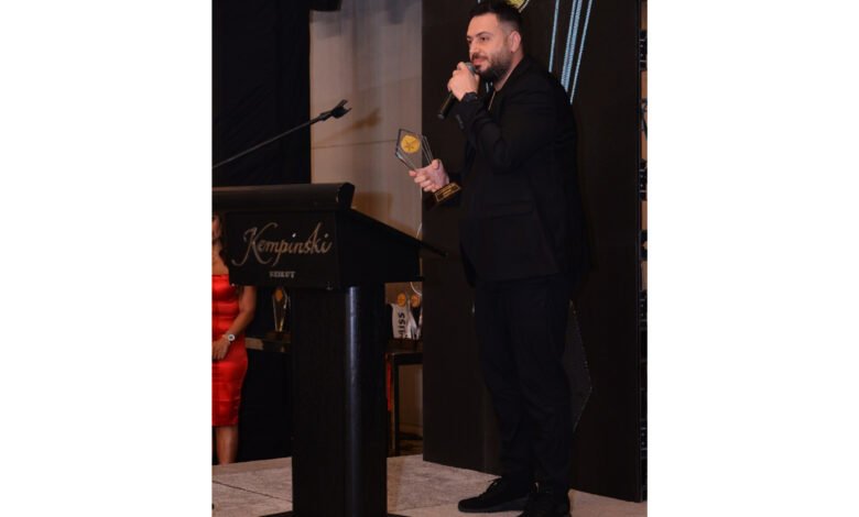 مهرجان AFDAL الدولي يقدم جائزة أفضل Trend maker للشاعر و الملحن فارس اسكندر 1 1657305241a3be766315