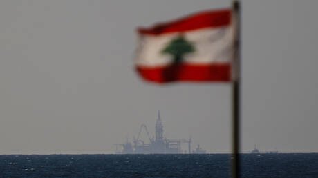 تأجيل مهمة البحث عن ضحايا "زوق الموت" وإغماء صحفيتين على متن مركب للجيش اللبناني 1 1661178033ab918cb4d0