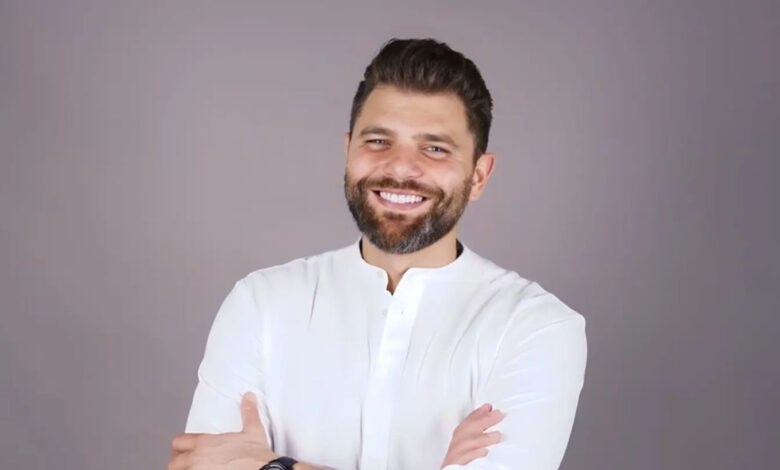 بمقطع فيديو خاص... الفنان ميشال قزي يهنئ والدته بمناسبة عيد الأم 1 1679416112dc19ef4f09