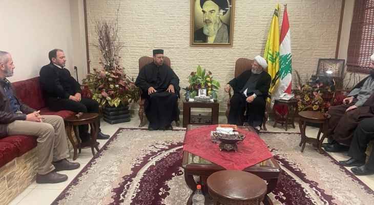 يزبك التقى الاب بشور وتأكيد على ضرورة تنظيم وجود النازحين والتعاون من اجل عودتهم 1 168344550325664a3947