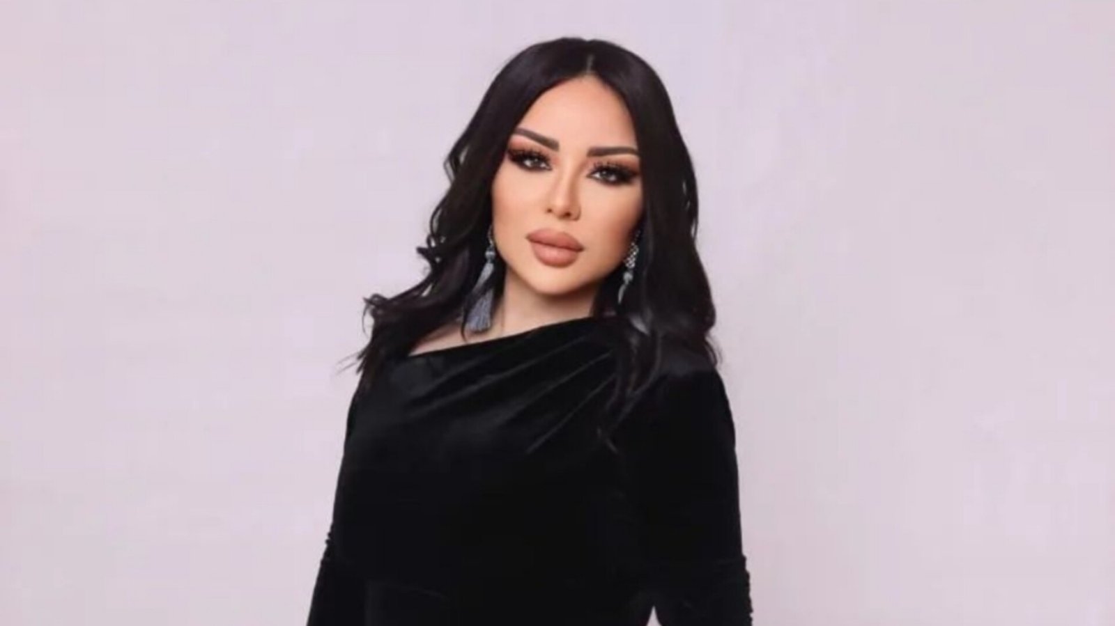 الفنانة زينات تتخطى المليونين مشاهدة على تيك توك بأغنيتها الجديدة "فدوى لعيونك" 3 16854616532bfaf1f090