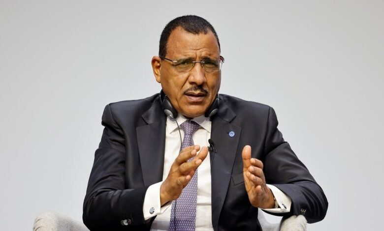 المجلس الانتقالي بالنيجر يكشف معلومات عن حالة بازوم الصحية 1 169200896397065da8ab