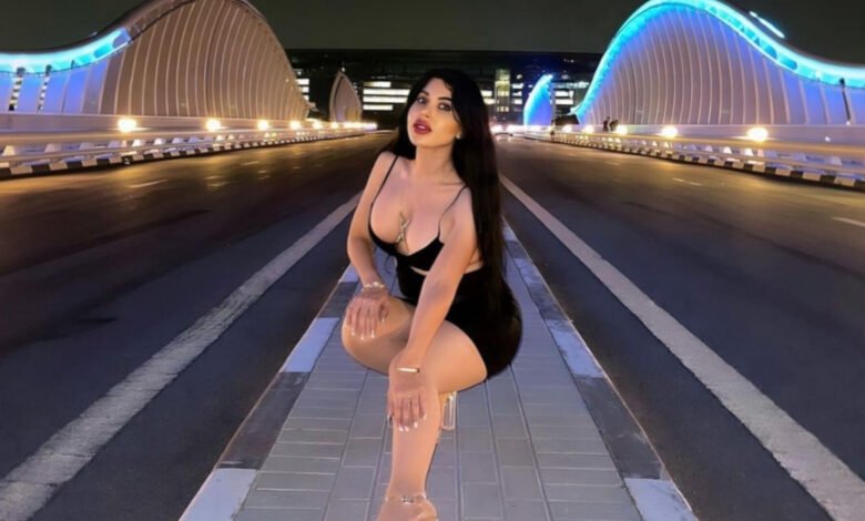 جانين خوري تخطف الأنظار بإطلالة جريئة 1 1699800548aedfd4e697