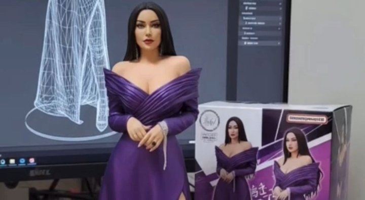 كاميليا ورد تدخل عالم المجسمات وتتحوّل إلى "باربي" في الصين 1 1757860322e48f7b6eb3