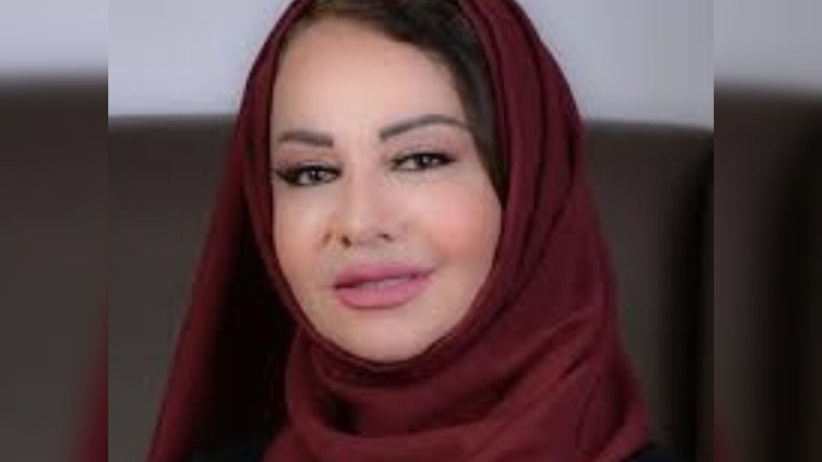 المملكة تحتفي بيومها الوطني الـ(95)تحت شعار عزنا بطبعنا - صورة مميزة صورة مميزة: المملكة تحتفي بيومها الوطني الـ(95)تحت شعار عزنا بطبعنا