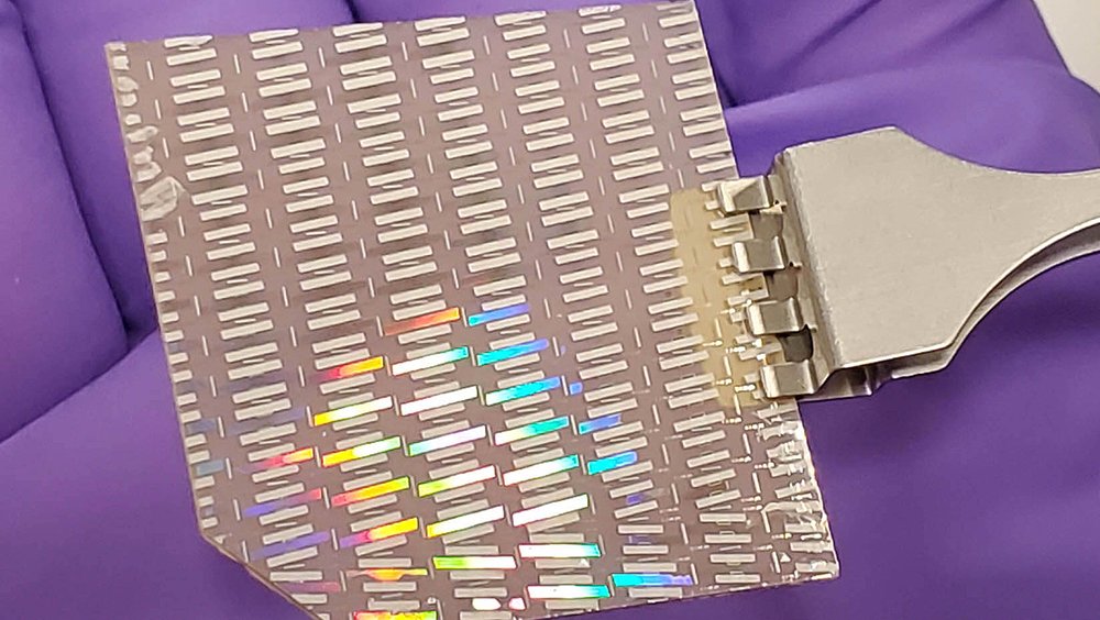 لأول مرة تم إنشاء شريحة دقيقة يمكنها تحمل حرارة المفاعل النووي