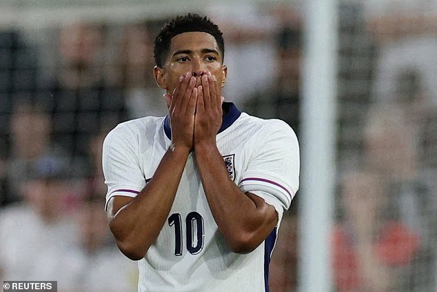 بول سكولز يقول إن اللاعبين الثلاثة "ليس لديهم فرصة للفوز بكأس العالم بدونهم" ويعترف بأنه كان في حيرة من قرار توماس توخيل 4 103021925 15195337 image a 215 1760559668309