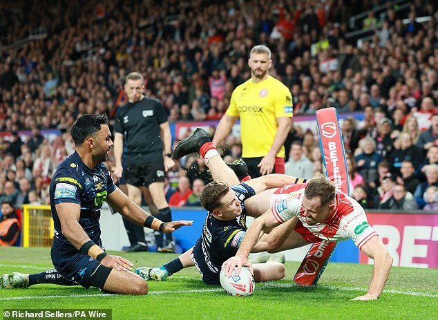 رئيس دوري الرجبي الأسترالي بيتر فلانديس يجري محادثات إيجابية مع الأندية الإنجليزية مع تزايد التكهنات بأن الدوري الوطني لكرة القدم الأمريكية قد يشتري حصة في الدوري الممتاز: "جميع الخيارات مطروحة على الطاولة" 6 103387341 15235609 image a 130 1761673725951