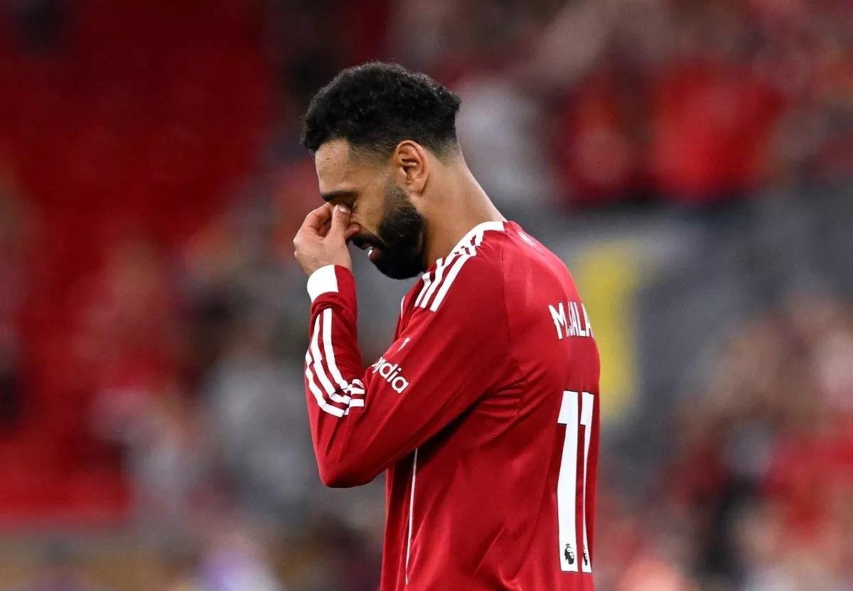 "لا ينبغي أن يبدأ مبارياته خارج أنفليد".. تصريح مثير لنجم ليفربول السابق حول تراجع مستوى محمد صلاح