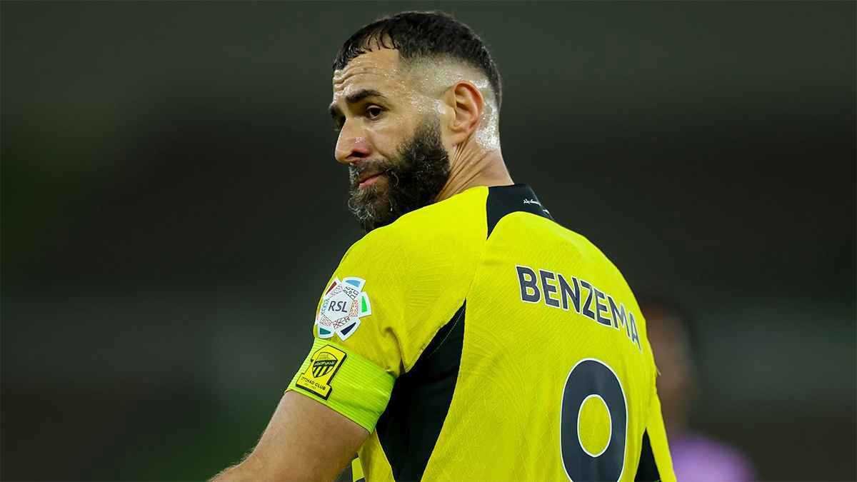 الهلال السعودي يذكر الاتحاد بمآسي الجوهرة ويسخر من قائده كريم بنزيما (صورة)