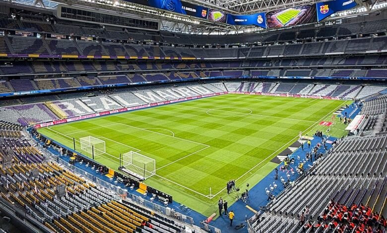 ريال مدريد وبرشلونة وجها لوجه وسط أجواء متوترة.. التشكيلة والقنوات الناقلة 1 ريال مدريد وبرشلونة وجها لوجه وسط أجواء متوترة.. التشكيلة والقنوات الناقلة
