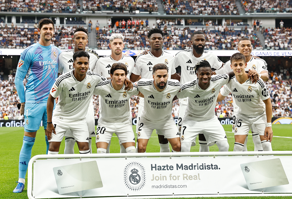 ريال مدريد يتلقى ضربة موجعة بعد ساعات من فوزه بلقاء الكلاسيكو