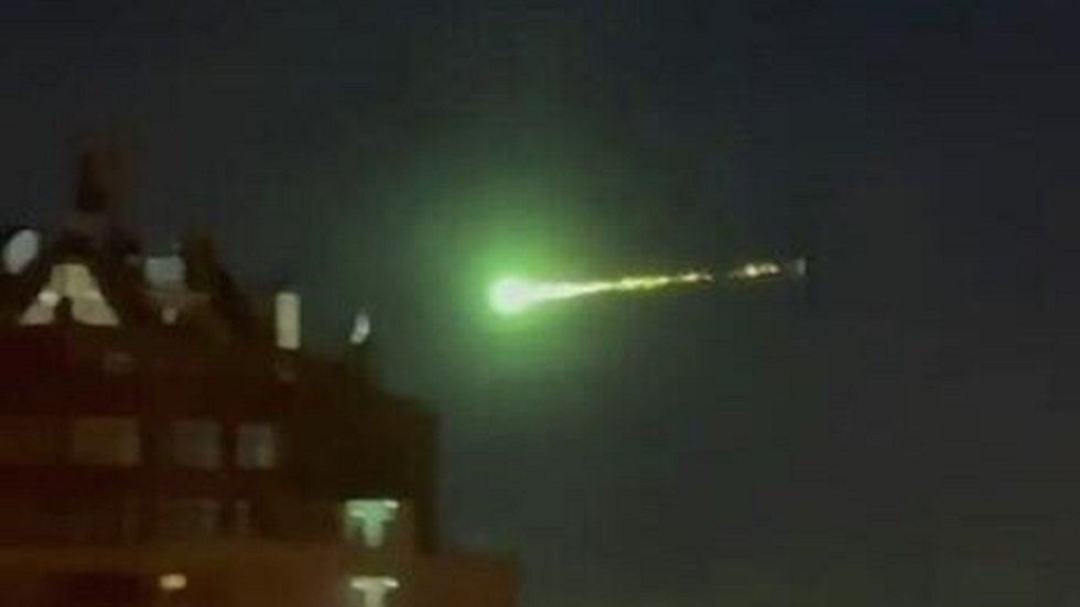 25 ثانية من الغموض".. تواصل الجدل حول جسم فضائي فوق موسكو 3 25 ثانية من الغموض".. تواصل الجدل حول جسم فضائي فوق موسكو